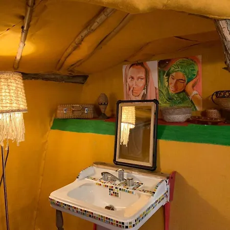 Maison De Hobbit Layenie Sous Les Etoiles Bajamont