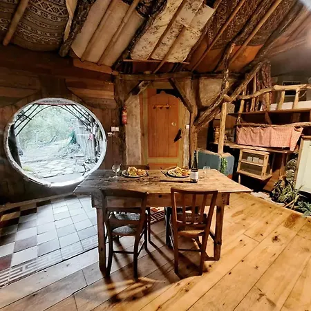 Maison De Hobbit Layenie Sous Les Etoiles *